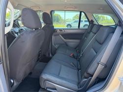 2016 FORD EVEREST TREND (RWD)