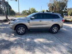 2016 FORD EVEREST TREND (RWD)