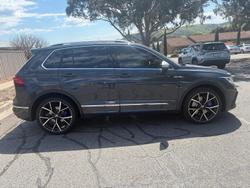 2023 Volkswagen Tiguan R