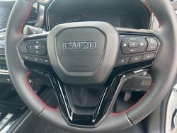 2025 Isuzu D-MAX X-TERRAIN MY25.5 Mineral White