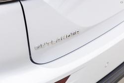2026 Mitsubishi Outlander ES ZM MY26 White Diamond