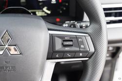 2026 Mitsubishi Outlander ES ZM MY26 White Diamond