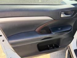 2015 TOYOTA KLUGER GX (4x2)