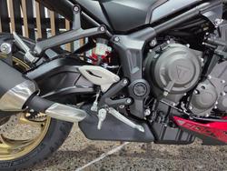 2026 Triumph TRIDENT 800 RED