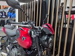 2026 Triumph TRIDENT 800 RED
