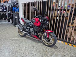 2026 Triumph TRIDENT 800 RED