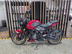 2026 Triumph TRIDENT 800 RED