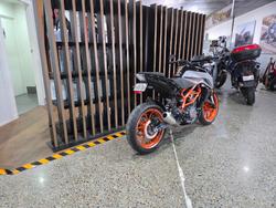 2022 Ktm 390 DUKE ORANGE