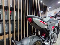 2026 Triumph TRIDENT 800 GREY