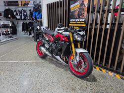2026 Triumph 2026 Triumph 765CC Street Triple RX MATT SILVER ICE