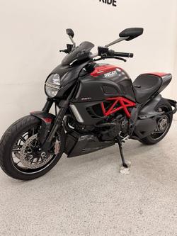 2012 DUCATI DIAVEL CARBON Red