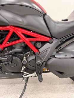 2012 DUCATI DIAVEL CARBON Red