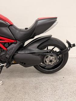 2012 DUCATI DIAVEL CARBON Red