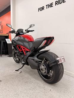 2012 DUCATI DIAVEL CARBON Red