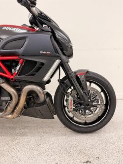 2012 DUCATI DIAVEL CARBON Red
