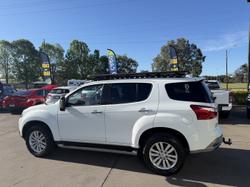 2018 Isuzu MU-X LS-T