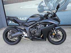 Honda CBR650R E-Clutch