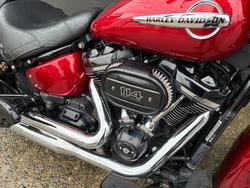 2018 HARLEY-DAVIDSON FLHCS HERITAGE CLC S 114 SOLID RED