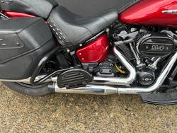 2018 HARLEY-DAVIDSON FLHCS HERITAGE CLC S 114 SOLID RED