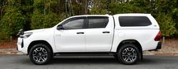 2025 Toyota Hilux SR5 48V