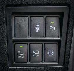 2025 Toyota Hilux SR5 48V