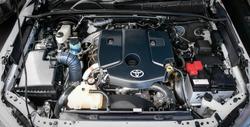 2025 Toyota Hilux SR5 48V