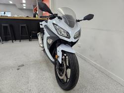 2014 Kawasaki NINJA 300 White
