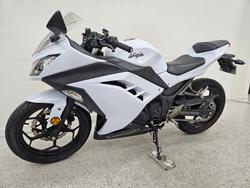 2014 Kawasaki NINJA 300 White