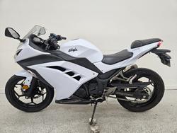 2014 Kawasaki NINJA 300 White