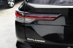 2025 Mitsubishi Outlander Exceed Tourer ZM MY25 AWD Black Diamond with Sterling Silver Roof