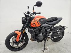 2023 Triumph TRIDENT 660 Orange