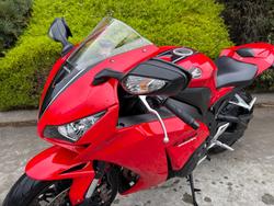 2015 Honda CBR1000RR (FIREBLADE)