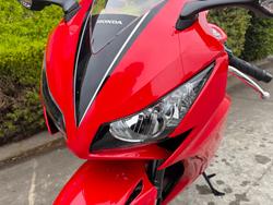 2015 Honda CBR1000RR (FIREBLADE)