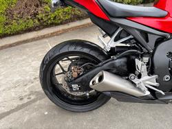 2015 Honda CBR1000RR (FIREBLADE)