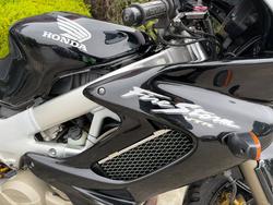 2006 Honda VTR1000F (FIRESTORM) Black
