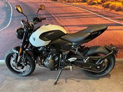 2026 Triumph Trident 660 Trident White