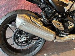 2026 Triumph Thruxton 400 Thruxton Black