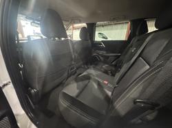 2023 Mitsubishi Outlander LS
