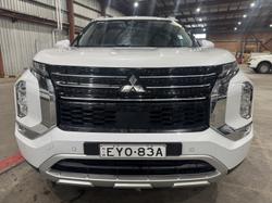2023 Mitsubishi Outlander LS
