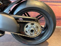 2022 Ducati Streetfighter V4 SP Streetfighter Black
