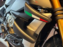 2022 Ducati Streetfighter V4 SP Streetfighter Black