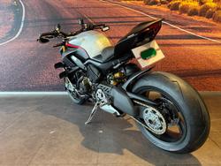 2022 Ducati Streetfighter V4 SP Streetfighter Black