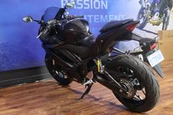2024 Yamaha YZF-R3 White