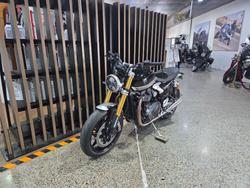 2026 Triumph BONNEVILLE SPEED TWIN 1200 RS Black