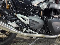 2026 Triumph BONNEVILLE SPEED TWIN 1200 RS Black