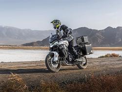 0 CFMOTO 800MT-ES Neptune Blue or Glacier white