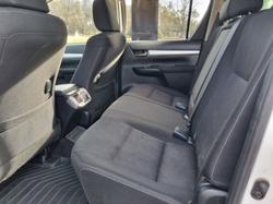 2022 Toyota
Hilux 4x4 SR5 2.8L T Diesel Automatic Double Cab 2U76940 001