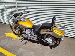 1999 Yamaha V-Star XVS1100 Custom V-Star Gold