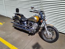 1999 Yamaha V-Star XVS1100 Custom V-Star Gold