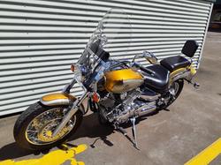 1999 Yamaha V-Star XVS1100 Custom V-Star Gold